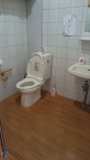 トイレは車椅子のかたでもゆっくり利用できます